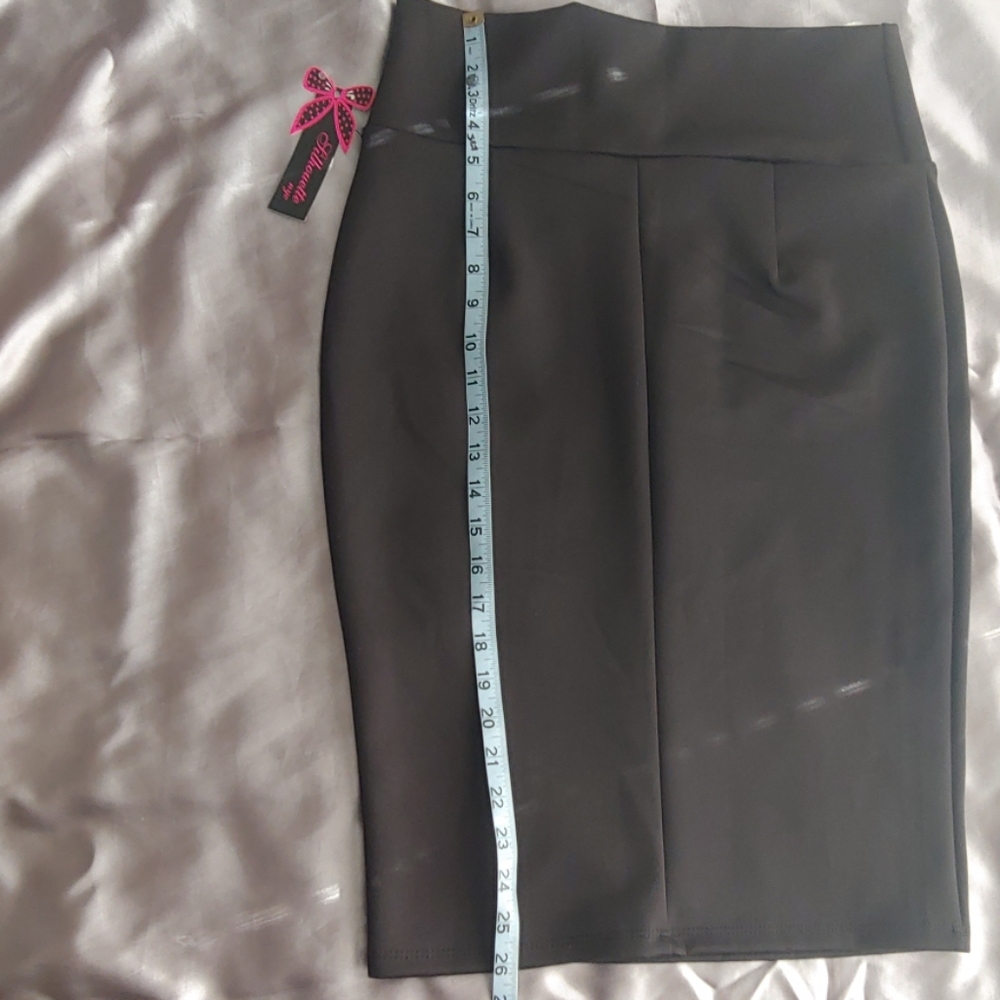 Skirt - Picture 3 of 5
